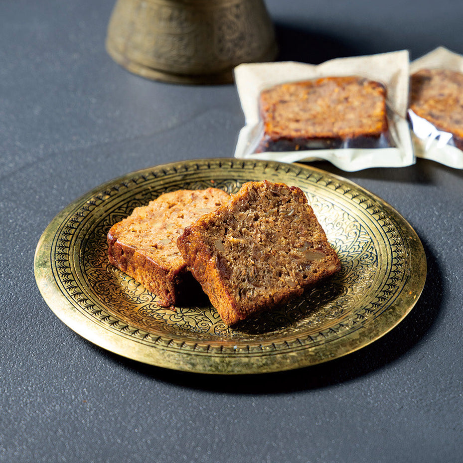 洋梨と花蜜キャラメルのケーキ