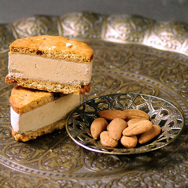 古代小麦のヴィーガン・ジェラートクッキーサンド＜アーモンド＞ – FAR EAST BAZAAR Online shop